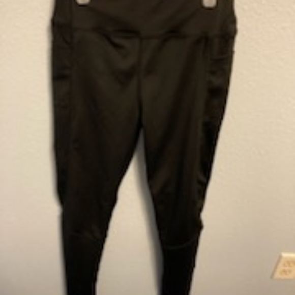 Womans shein active leggings. Black. Pockets on each side. Sz M. - Picture 2 of 5